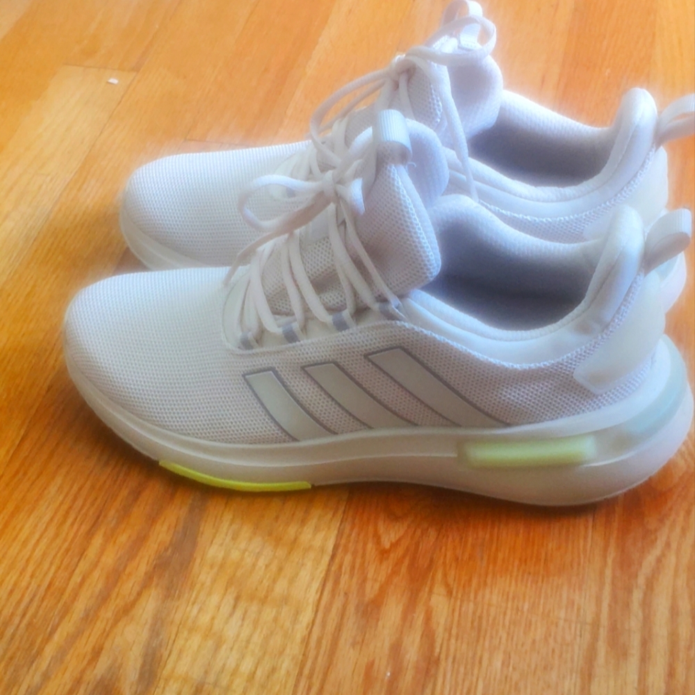 ADIDAS WOMENS RACER TR 23 RUNNING SHOE/ Women's sz 11/ Cream